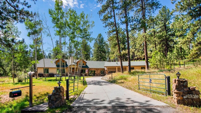 Building Photo - 28940 Golf Way