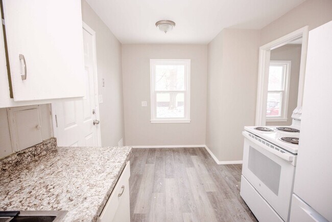 Building Photo - 3725 Watson Ave