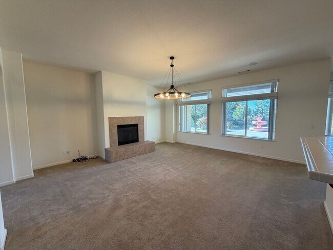 Building Photo - Spanish Springs 5bed/3ba Rental Available ...
