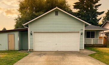 Building Photo - Charming 3-Bedroom Home in the Heart of Tenino