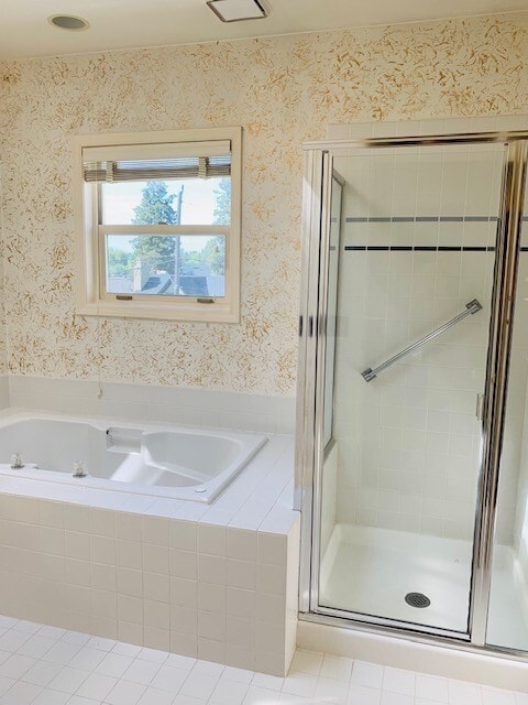 Building Photo - Stunning 2 Bedroom Townhouse Just Steps to...
