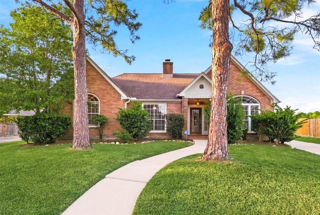Building Photo - 15911 Moonrock Dr