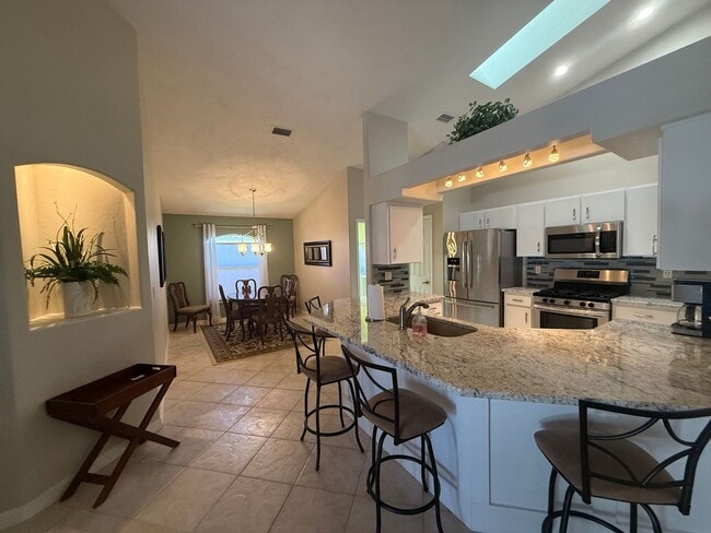 Building Photo - Beautiful 3 bedroom, 2 Bathroom home in the Turnbull Bay Golf Course Community