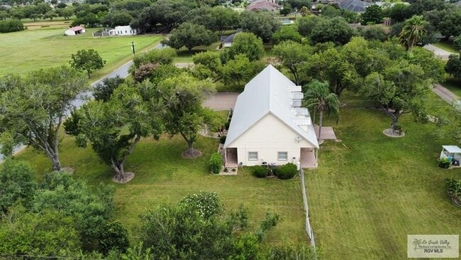 Building Photo - 5917 Country Ln
