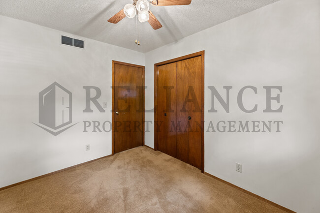 Building Photo - 510 N Parkridge St
