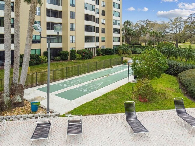 Building Photo - 900 Cove Cay Dr