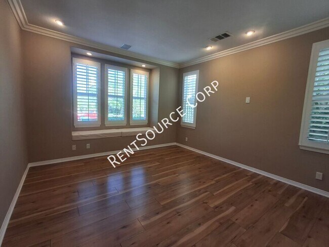 Building Photo - 27046 Maple Tree Ct