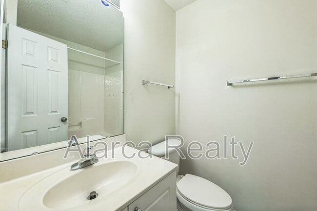 Building Photo - 11418 Savannah Creek Dr