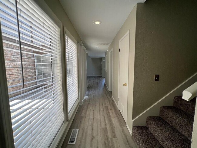 Building Photo - 1902 Three Stars Rd