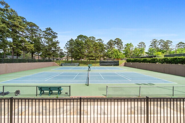 Building Photo - 12500 Melville Dr