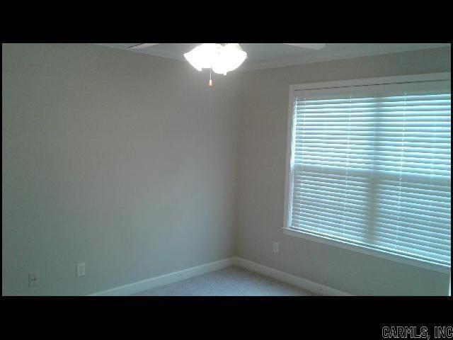 Building Photo - 31 Congressional Dr