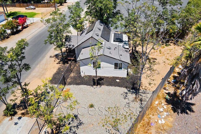 Building Photo - 434 Highland Ave