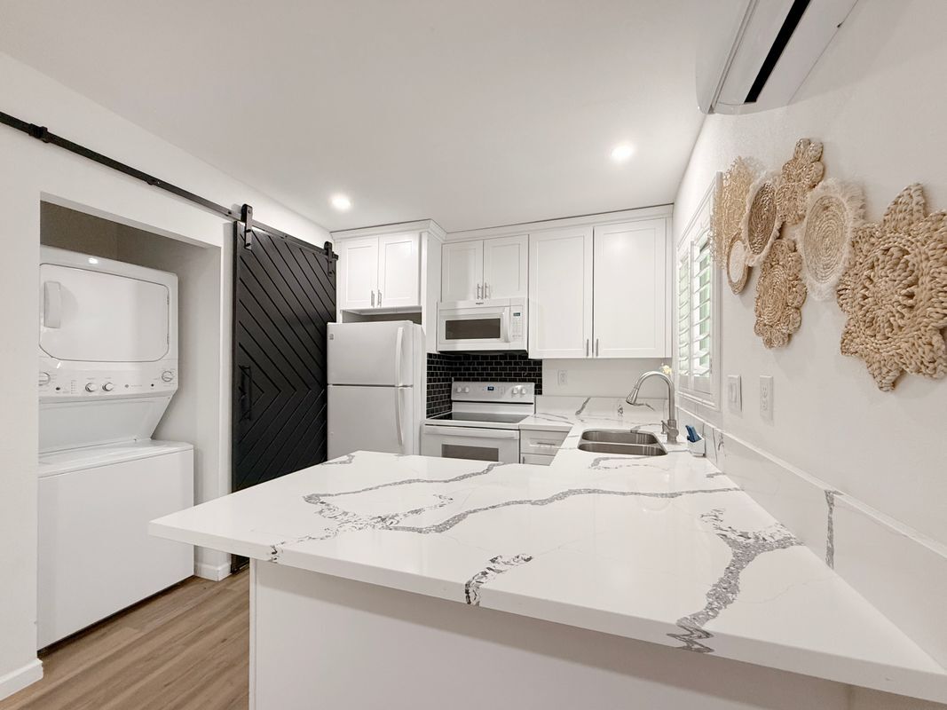 Building Photo - 39572 Armfield Ave