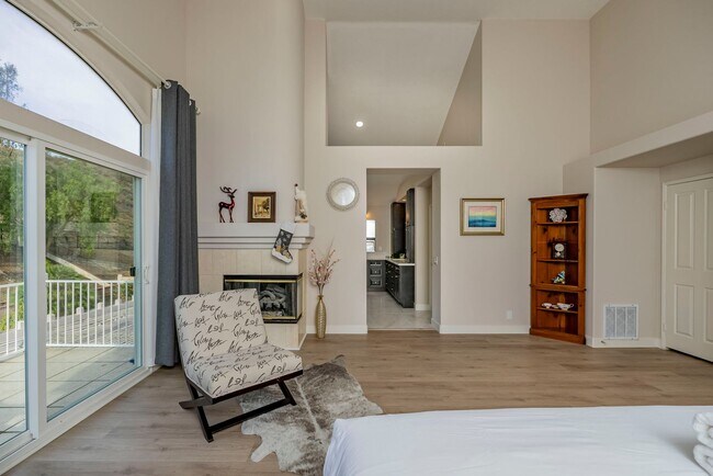 Building Photo - Fully Furnished! Prestige Luxury Single 5bed 3bath House