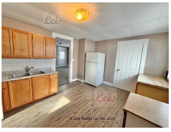 Building Photo - 705 S Wayne St