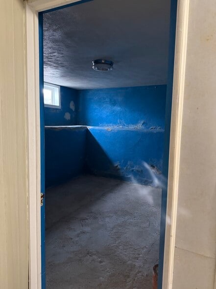 Building Photo - 320 Bates Blvd