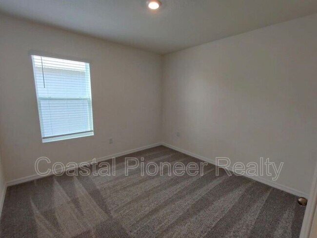 Building Photo - 34260 Jasper Stone Dr