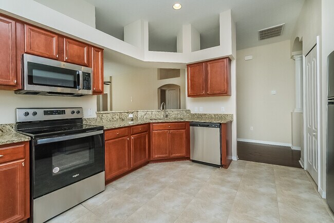 Building Photo - 18254 Cypress Bay Pkwy