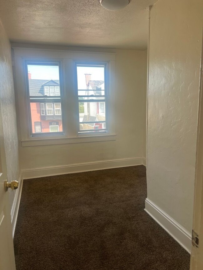 Building Photo - Coming soon! Single Family Home in East End