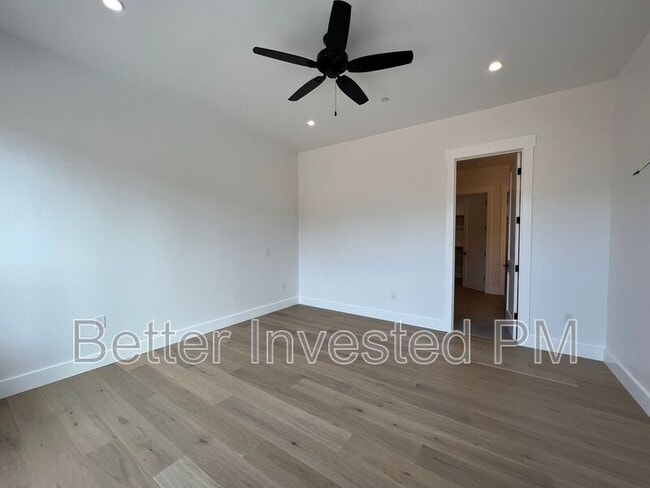 Building Photo - 4579 Lambert Dr