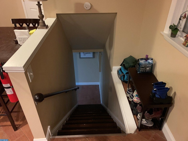 Building Photo - 555 CHESTNUT