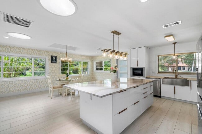 Building Photo - 5516 Colbright Rd