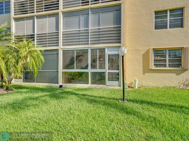Building Photo - 401 SE 3rd St
