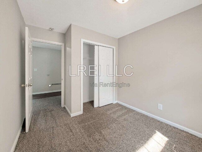 Building Photo - 1504 Haskin Ave