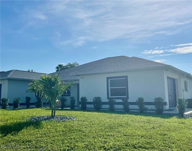 Primary Photo - 1015 Andalusia Blvd