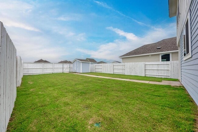 Building Photo - 158 Daylily Dr