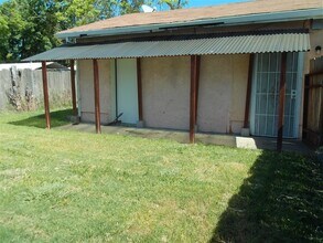 Building Photo - 1115 Holly Ave