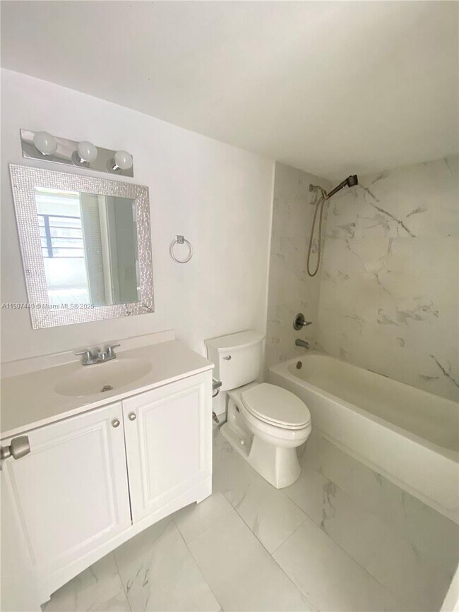 Building Photo - 605 NW 72nd Ave