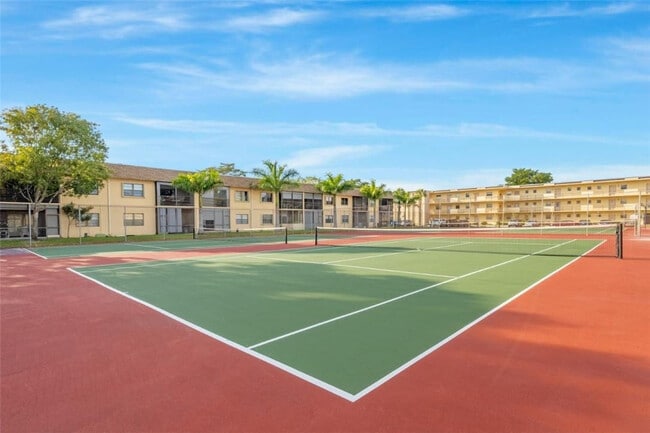 Building Photo - 301 Cambridge Rd