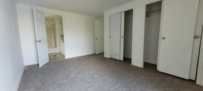 Building Photo - 3 bedroom 2 bathroom mobile home in Quarry...