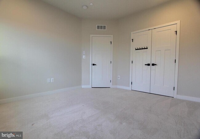 Building Photo - 3302 Treviso Ln