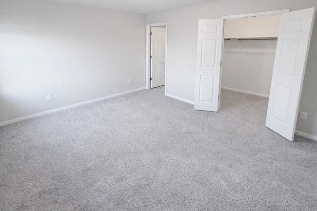 Building Photo - 3200 W College Park Dr