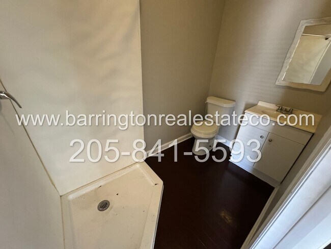 Building Photo - 5521 Court I