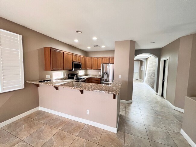Building Photo - Gorgeous 1 story single home, 3 beds, 2 ba...
