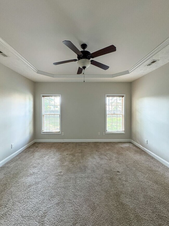 Building Photo - 2423 Kimbolton Drive