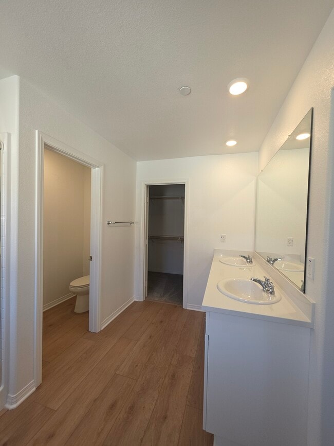 Building Photo - 19219 Beech Grv St