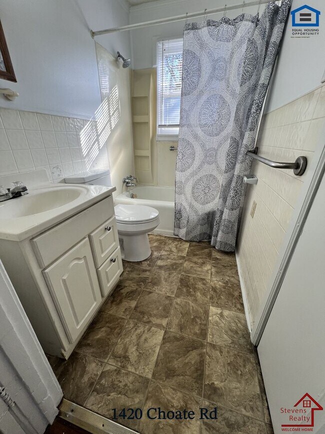 Building Photo - 1420 Choate Rd