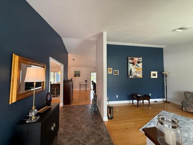 Building Photo - 847 Foresteria Ave