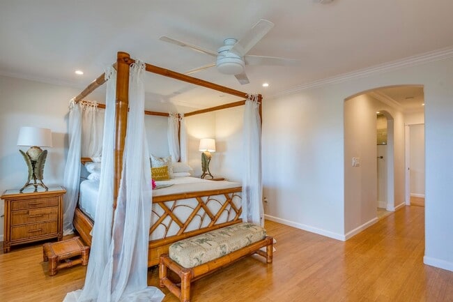 Building Photo - 912 N Niheu Pl