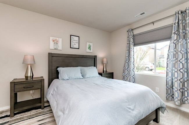 Building Photo - 10710 185th St E