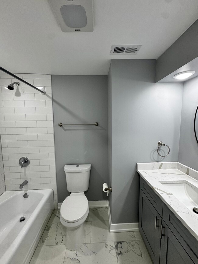 Building Photo - 4656 W 87th St