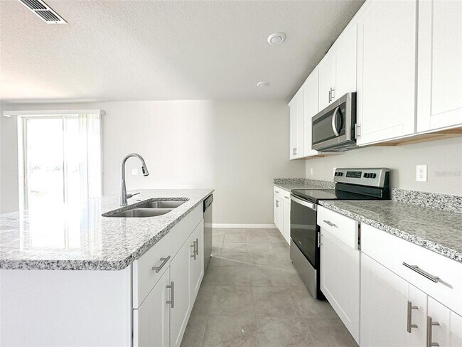 Building Photo - 484 Sun Warbler Wy