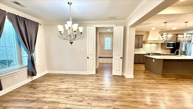 Building Photo - 10012 Adagio Cv