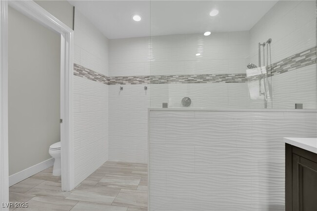 Building Photo - 2705 Meander