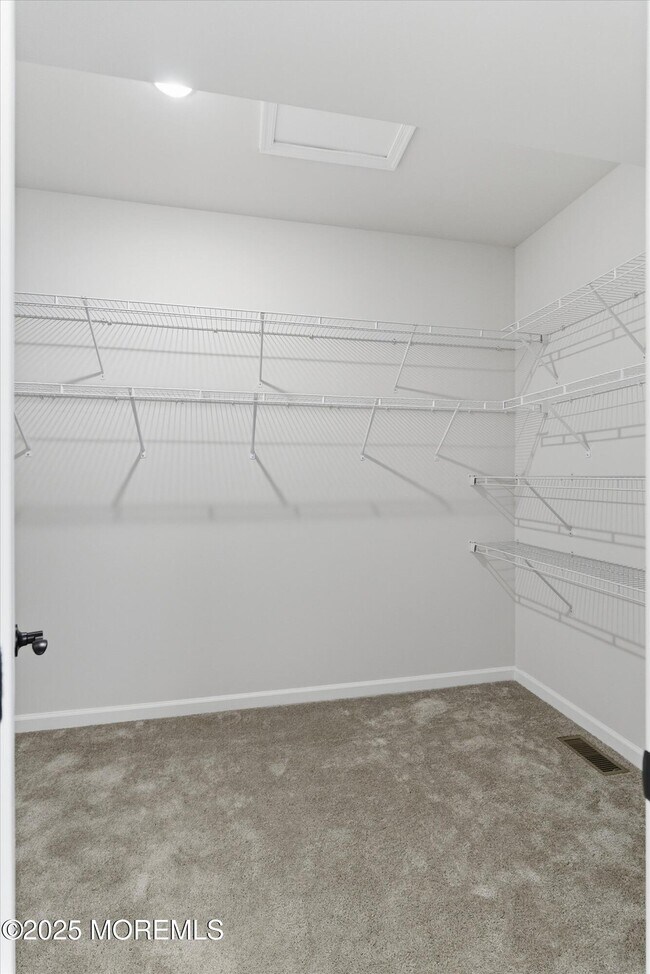 Building Photo - 4 Barton Ave