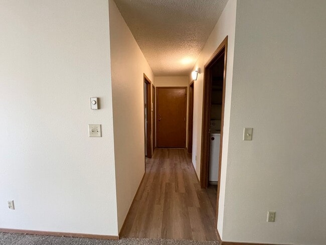 Building Photo - Cozy 2 bedroom 2 bathroom for rent!!